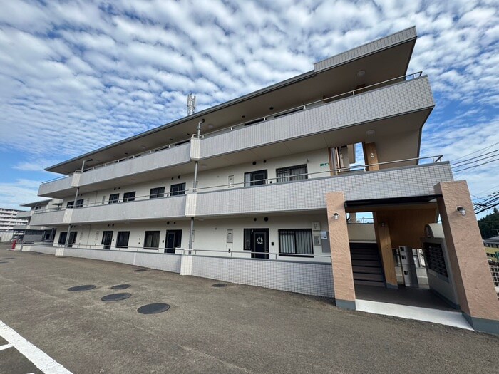 メゾンドール貴富称の物件外観写真