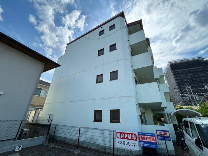 シャイニングプラザ佐竹の物件外観写真