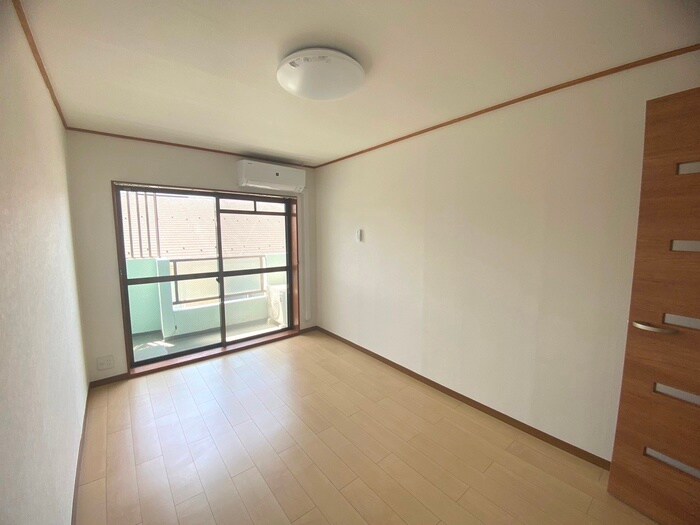 シャイニングプラザ佐竹の物件内観写真