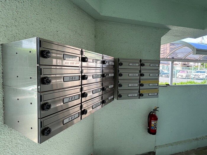 シャイニングプラザ佐竹の物件外観写真