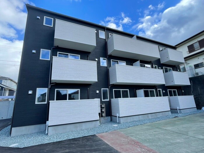 カーサ荒巻中央の物件外観写真