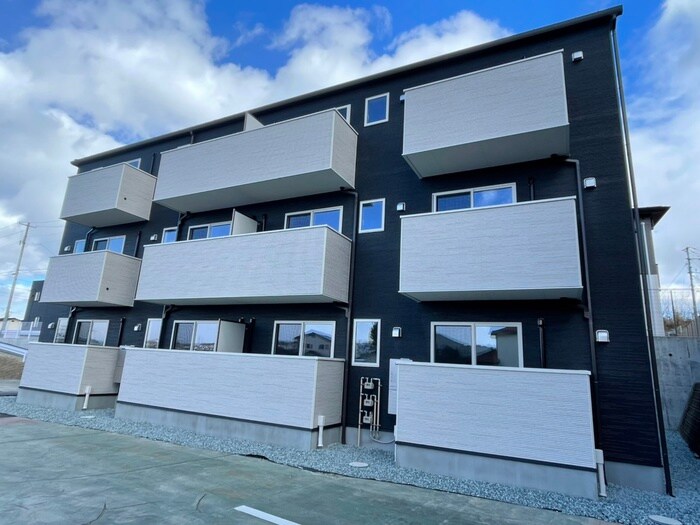 カーサ荒巻中央の物件外観写真