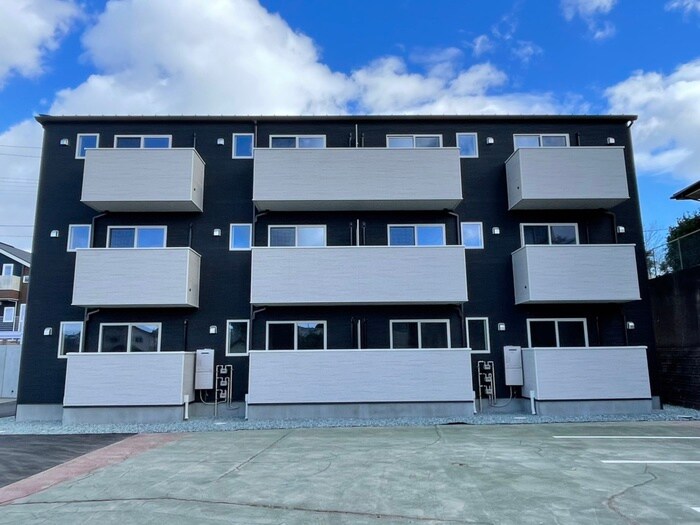 カーサ荒巻中央の物件外観写真