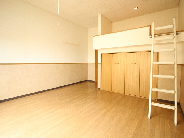 リトルシャトー荒巻の物件内観写真