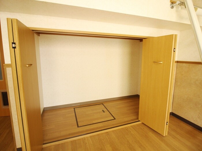 リトルシャトー荒巻の物件内観写真