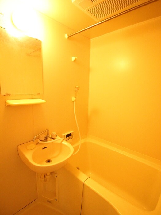 リトルシャトー荒巻の物件内観写真