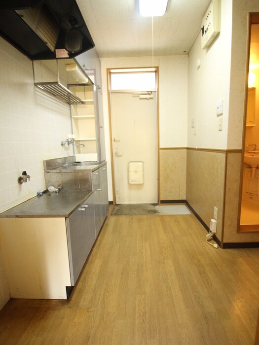 リトルシャトー荒巻の物件内観写真