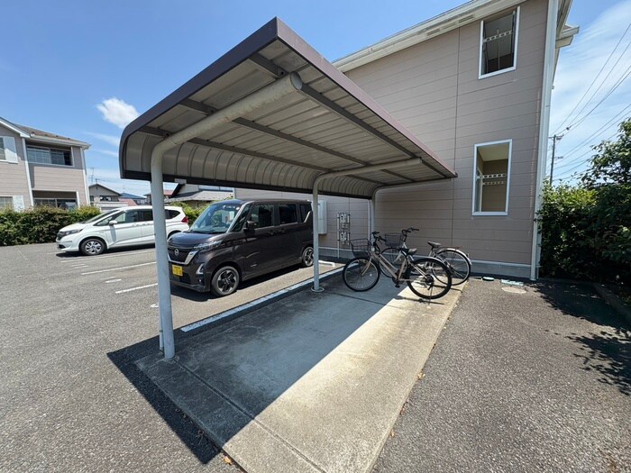 マルベリーズ弐番館の物件外観写真