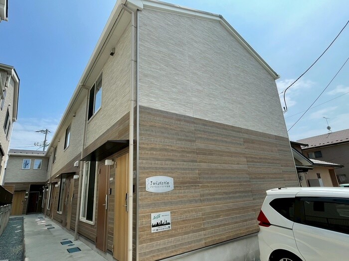 アイ・ウィステリア本塩竃の物件外観写真