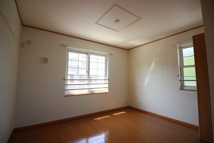 ホープヒルズ2番館の物件内観写真