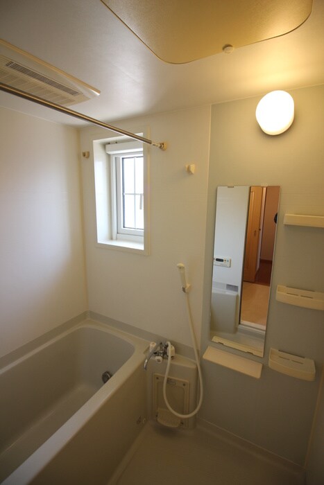 ホープヒルズ2番館の物件内観写真