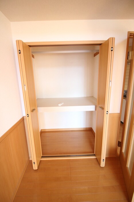 ｱﾌｫﾘｵｽﾃｰｼｮﾝﾉ-ｽ弐番館の物件内観写真