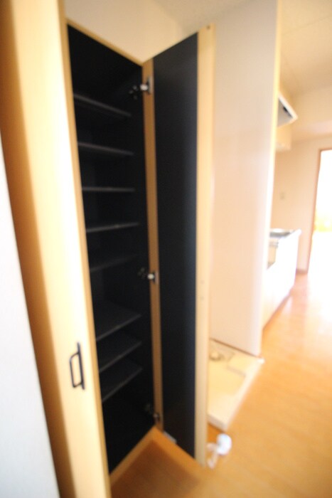 ｱﾌｫﾘｵｽﾃｰｼｮﾝﾉ-ｽ弐番館の物件内観写真