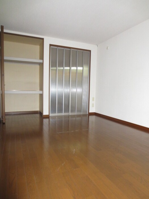 ブッシュ・クローバーの物件内観写真