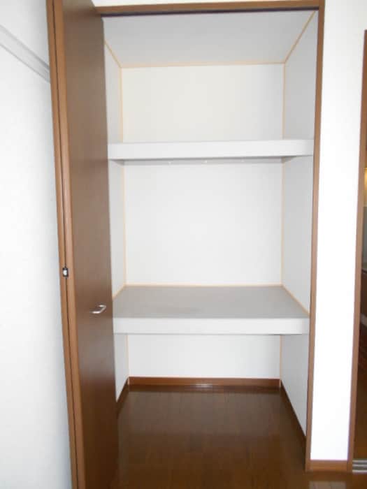 ブッシュ・クローバーの物件内観写真