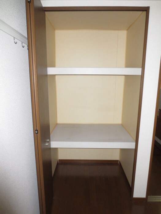 ブッシュ・クローバーの物件内観写真