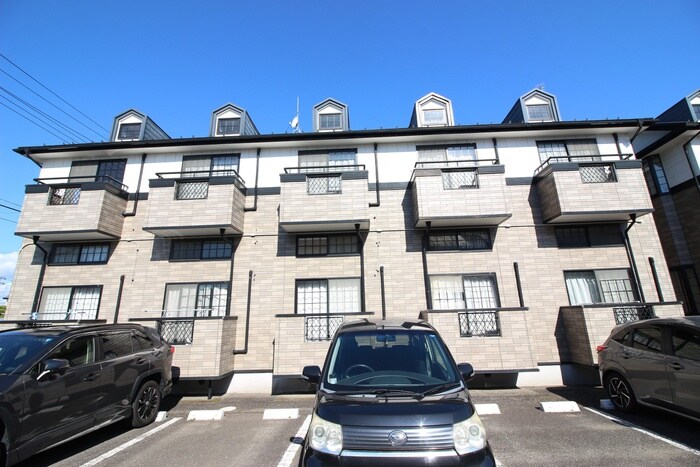 アヴァンセ富沢南三番館の物件外観写真