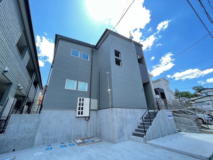 ﾌｧｲｿﾞﾆｱ向山WESTの物件外観写真