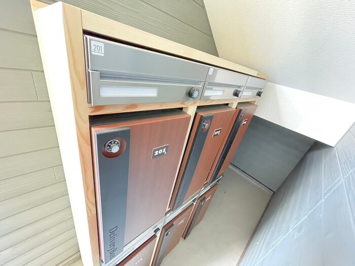 ﾌｧｲｿﾞﾆｱ向山WESTの物件外観写真