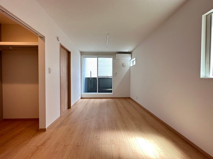 ﾌｧｲｿﾞﾆｱ向山WESTの物件内観写真