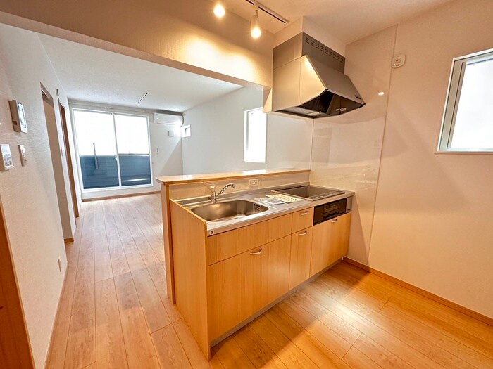 ﾌｧｲｿﾞﾆｱ向山WESTの物件内観写真