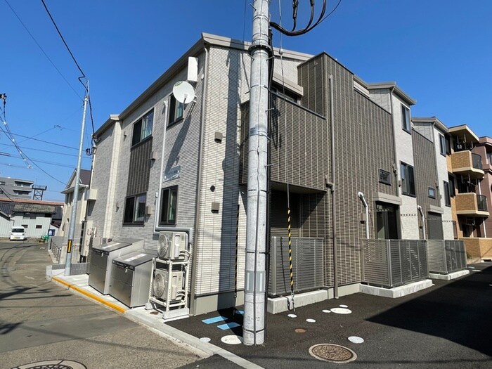 リトルパイン新田の物件外観写真