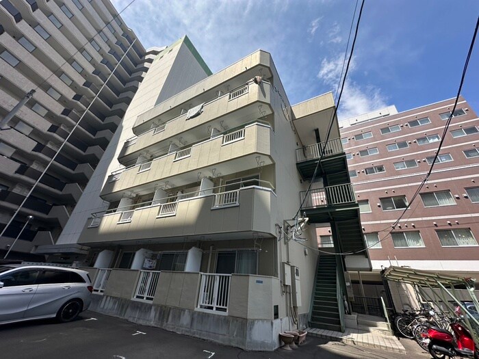 オーキッドマンションの物件外観写真