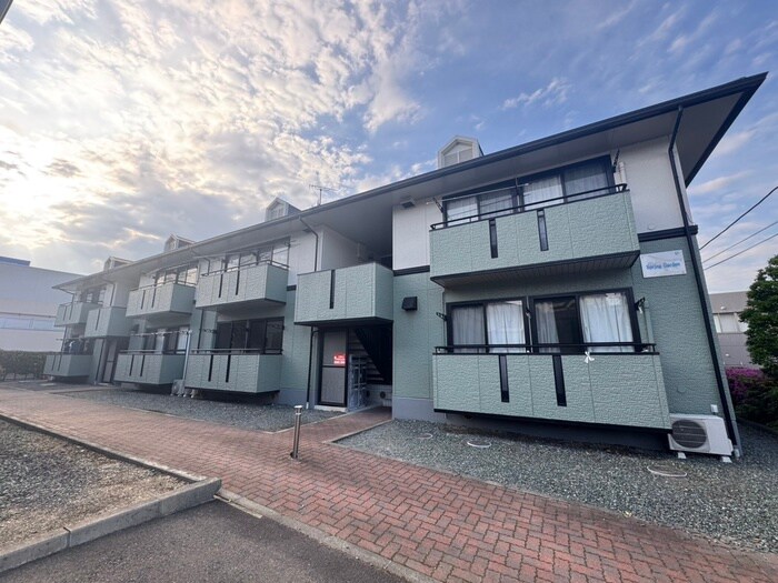 スプリングガーデンＢ棟の物件外観写真