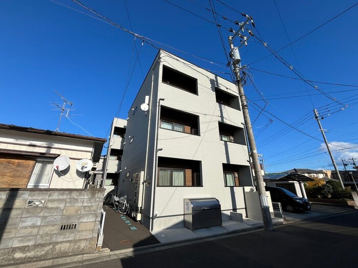 アクアコート宮千代の物件外観写真