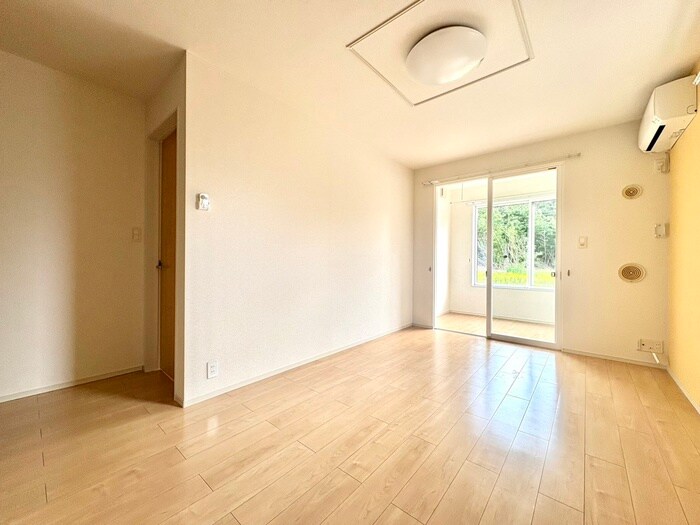 ストロベリーハウスⅣの物件内観写真