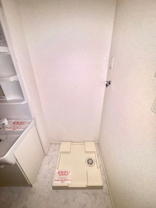 ストロベリーハウスⅣの物件内観写真