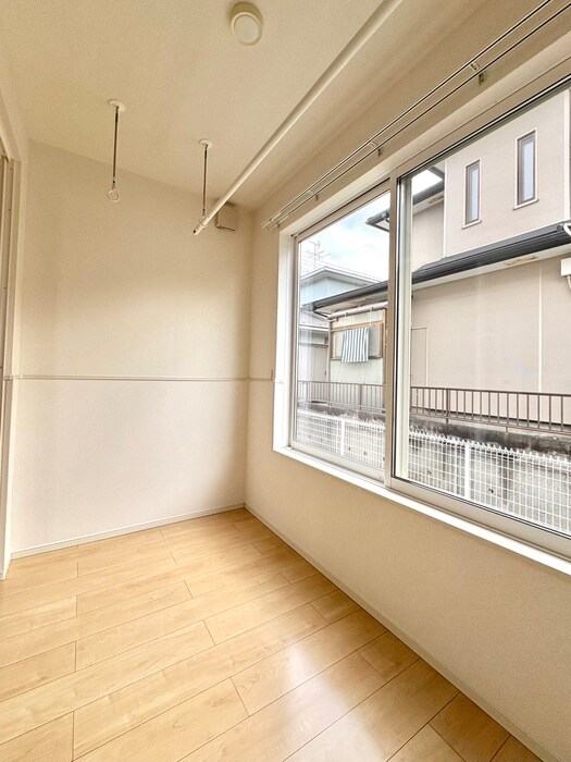 ストロベリーハウスⅣの物件内観写真