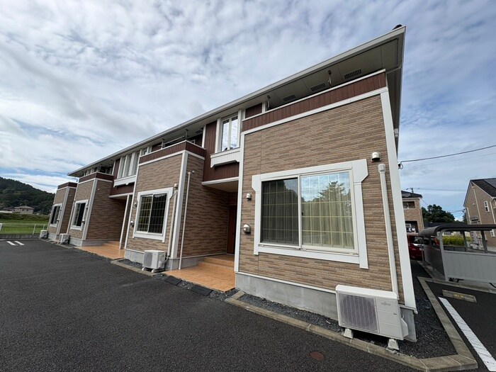 ストロベリーハウスⅢの物件外観写真