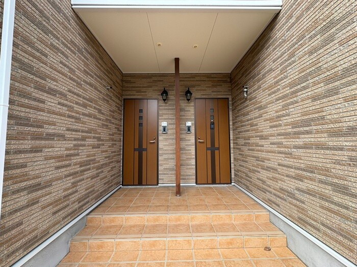 ストロベリーハウスⅢの物件外観写真