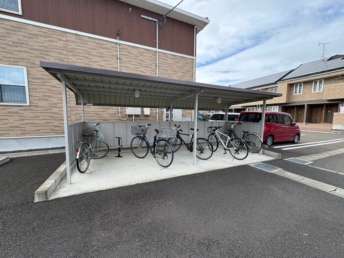 ストロベリーハウスⅢの物件外観写真