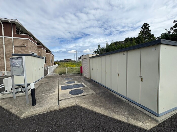 ストロベリーハウスⅢの物件外観写真