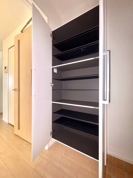 ストロベリーハウスⅢの物件内観写真