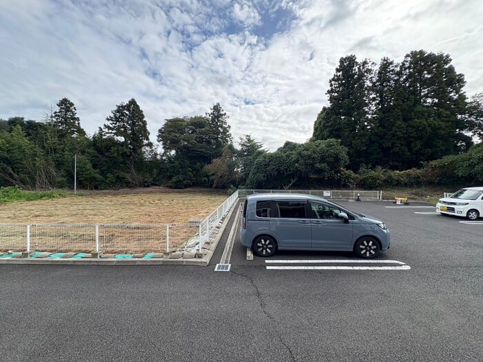 ストロベリーハウスⅢの物件内観写真