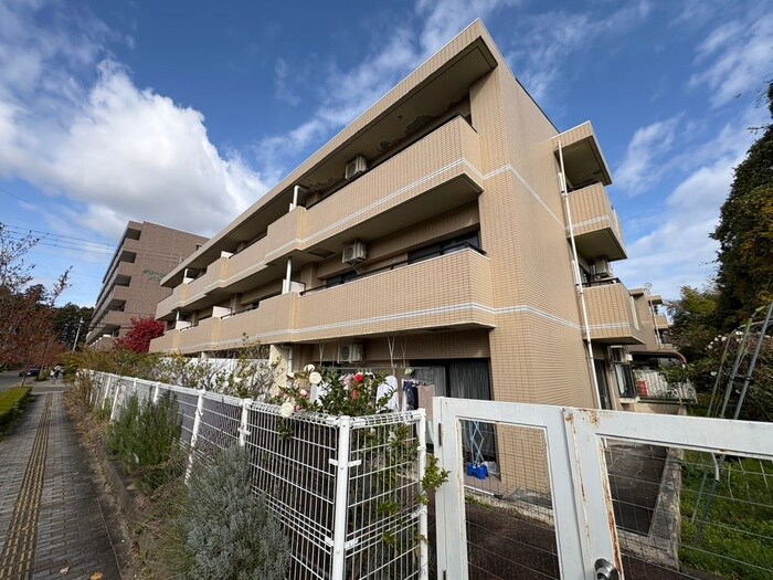 カヤバプラザＡ館の物件外観写真