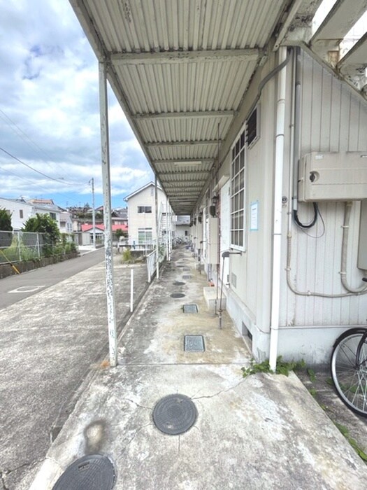 サンライフ川平の物件外観写真