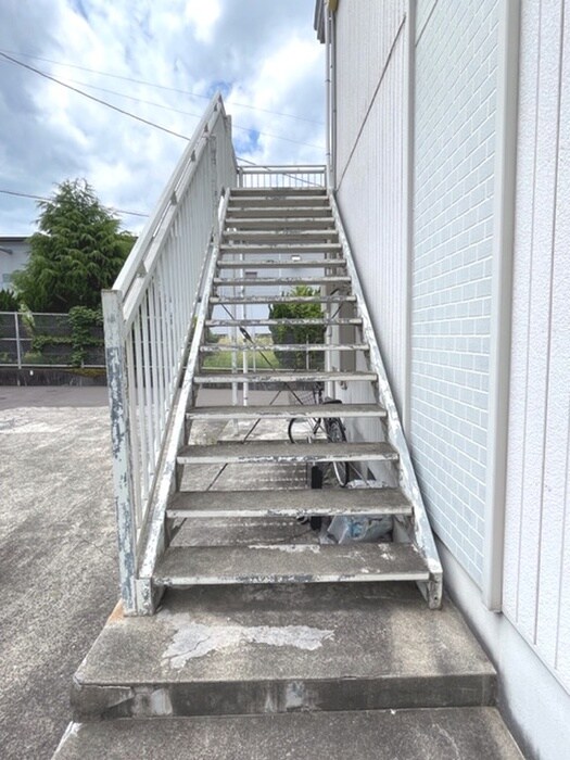 サンライフ川平の物件外観写真