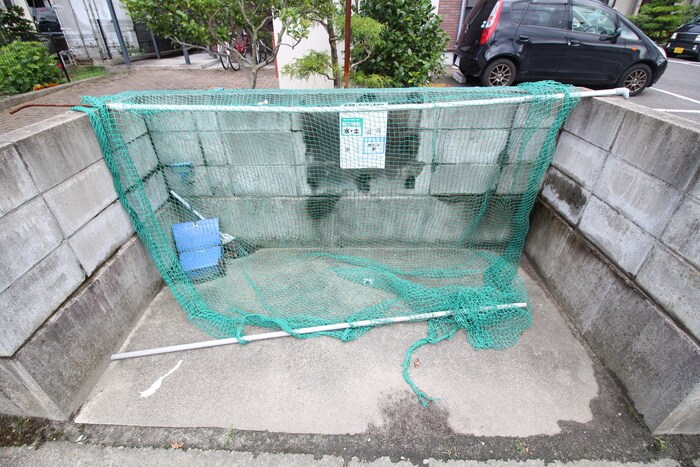 ｱﾝﾌﾟﾙｰﾙ・ﾌﾞﾜ･ｵﾘｳﾞｨｴｵﾄﾞﾗの物件外観写真