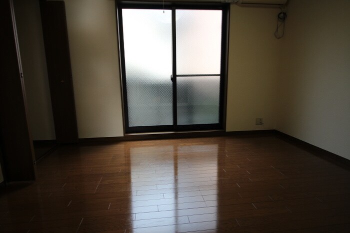 ｱﾝﾌﾟﾙｰﾙ・ﾌﾞﾜ･ｵﾘｳﾞｨｴｵﾄﾞﾗの物件内観写真