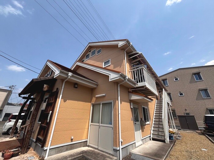 名川様方メゾネット住宅の物件外観写真