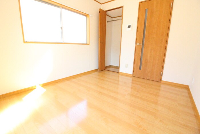 ホワイトハウスの物件内観写真