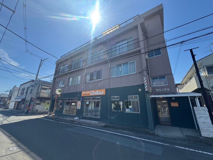 セジュールの物件外観写真