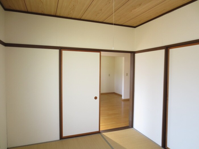 シャトゥK・Tの物件内観写真