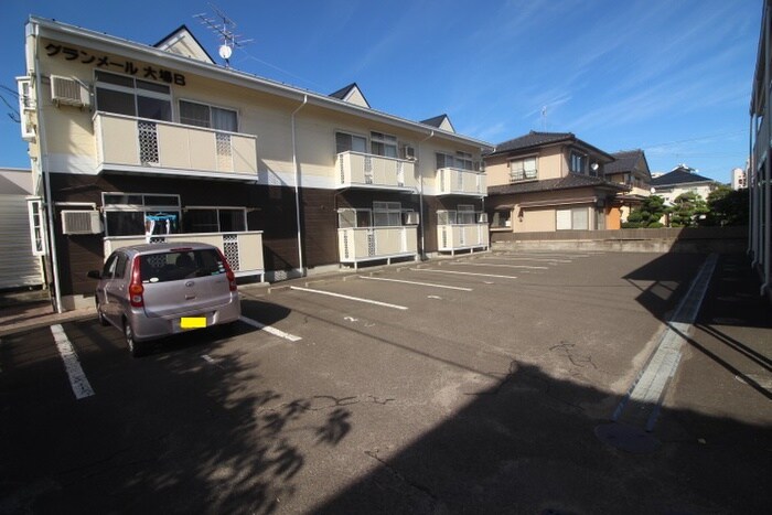 グランメール大場Aの物件外観写真