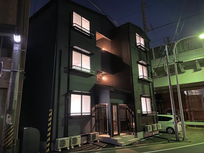 Azul旭町の物件外観写真