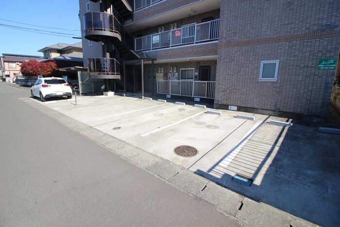 ヴィラ・エクシードの物件外観写真